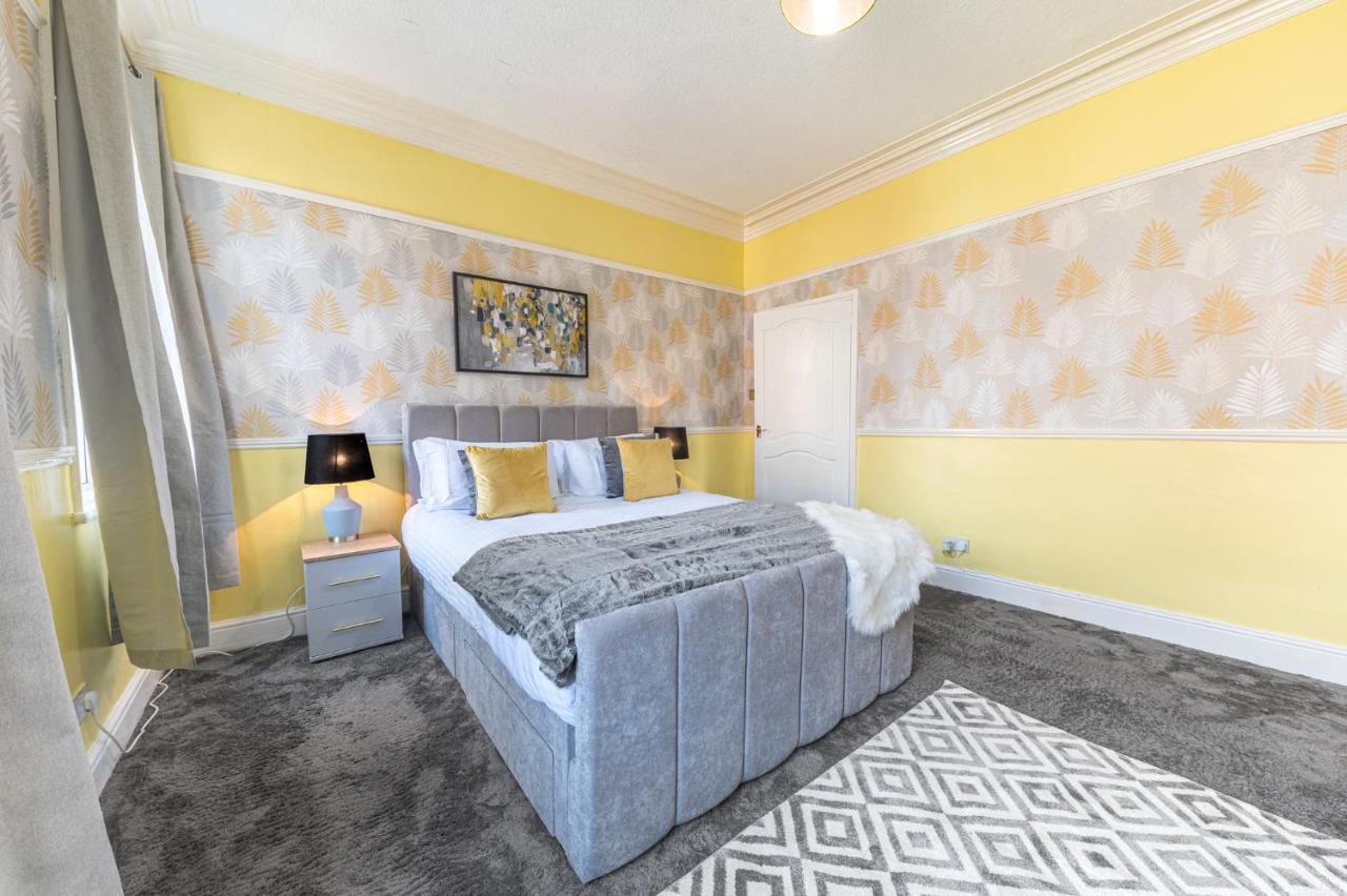 Stylish Luxury Large 4Br Kingbed Apartment Barrow-in-Furness Exterior foto