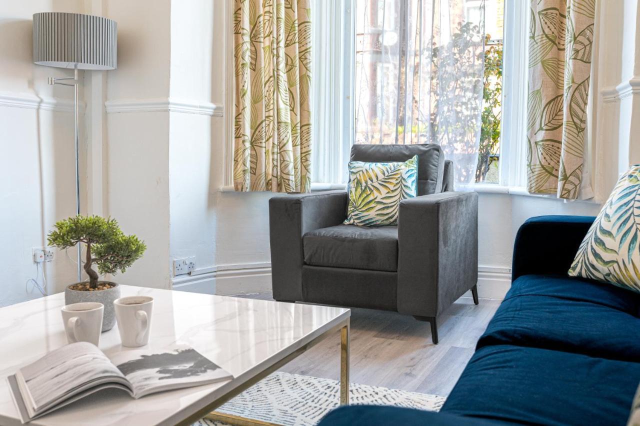 Stylish Luxury Large 4Br Kingbed Apartment Barrow-in-Furness Exterior foto