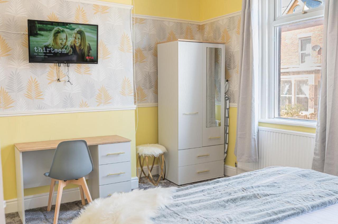 Stylish Luxury Large 4Br Kingbed Apartment Barrow-in-Furness Exterior foto