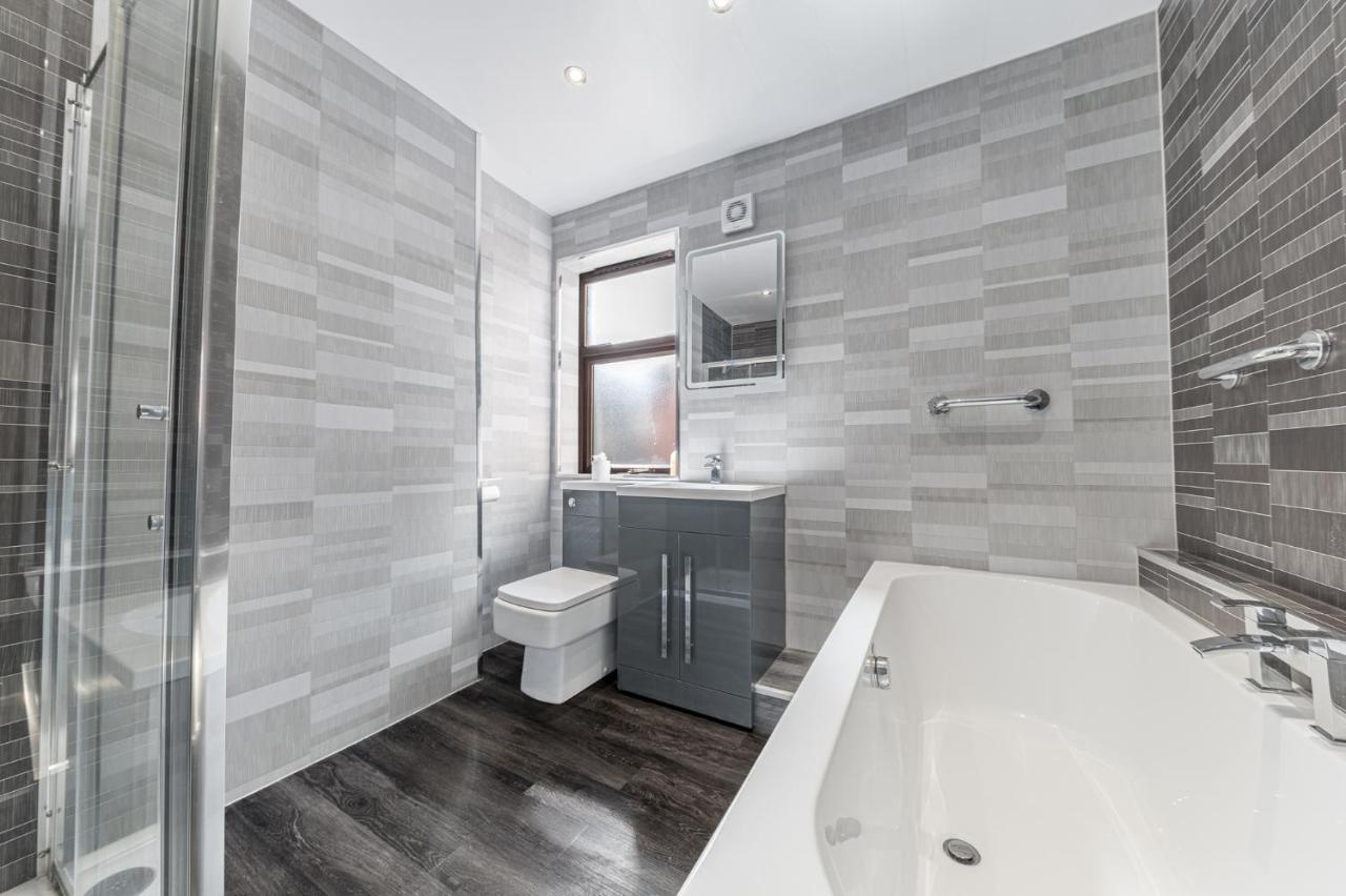 Stylish Luxury Large 4Br Kingbed Apartment Barrow-in-Furness Exterior foto