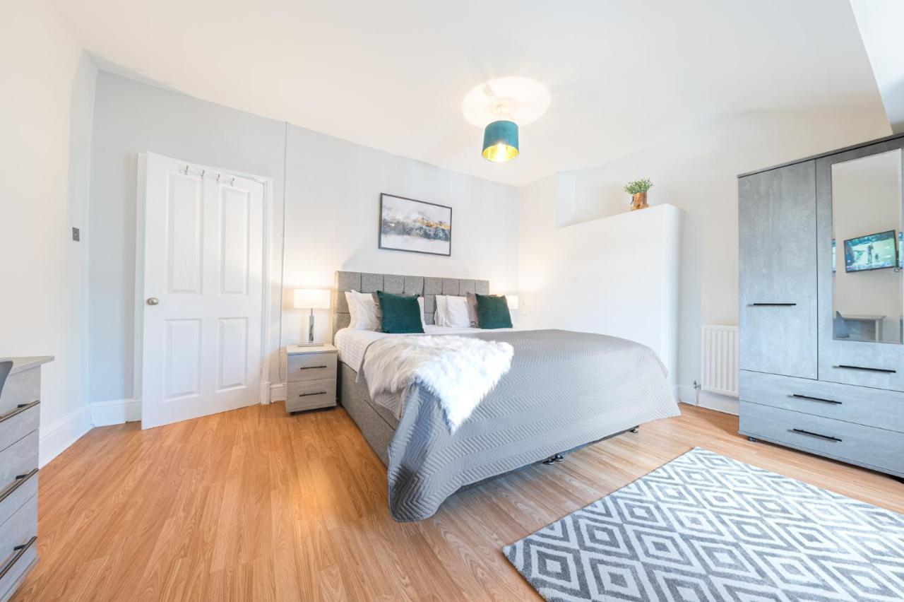 Stylish Luxury Large 4Br Kingbed Apartment Barrow-in-Furness Exterior foto